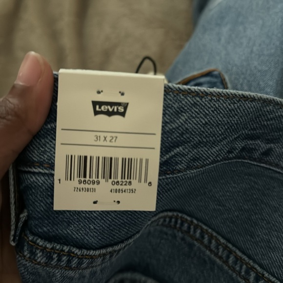 Blue Levi ripped straight leg jeans - Picture 4 of 7